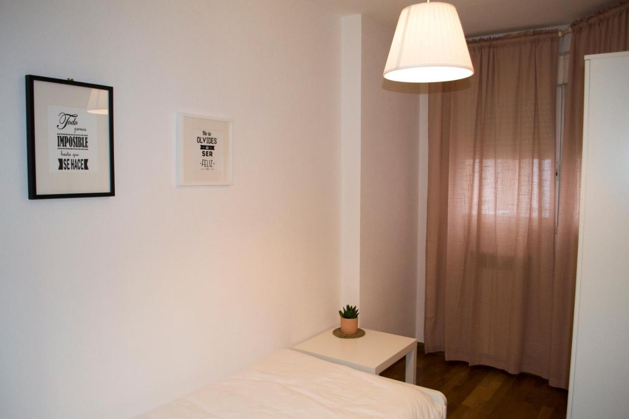 Apartamenticos Torrenueva I Zaragoza Ngoại thất bức ảnh