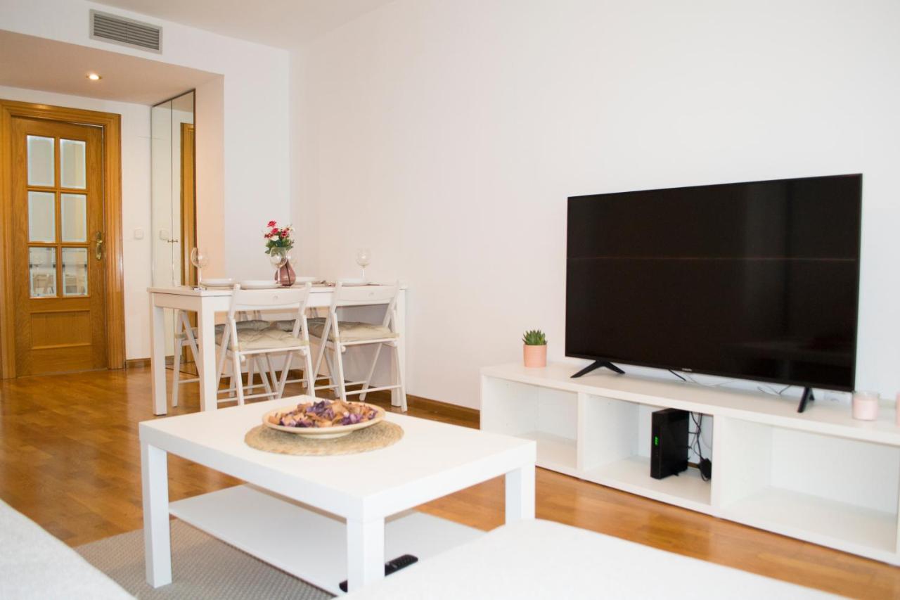 Apartamenticos Torrenueva I Apartment Zaragoza Ngoại thất bức ảnh